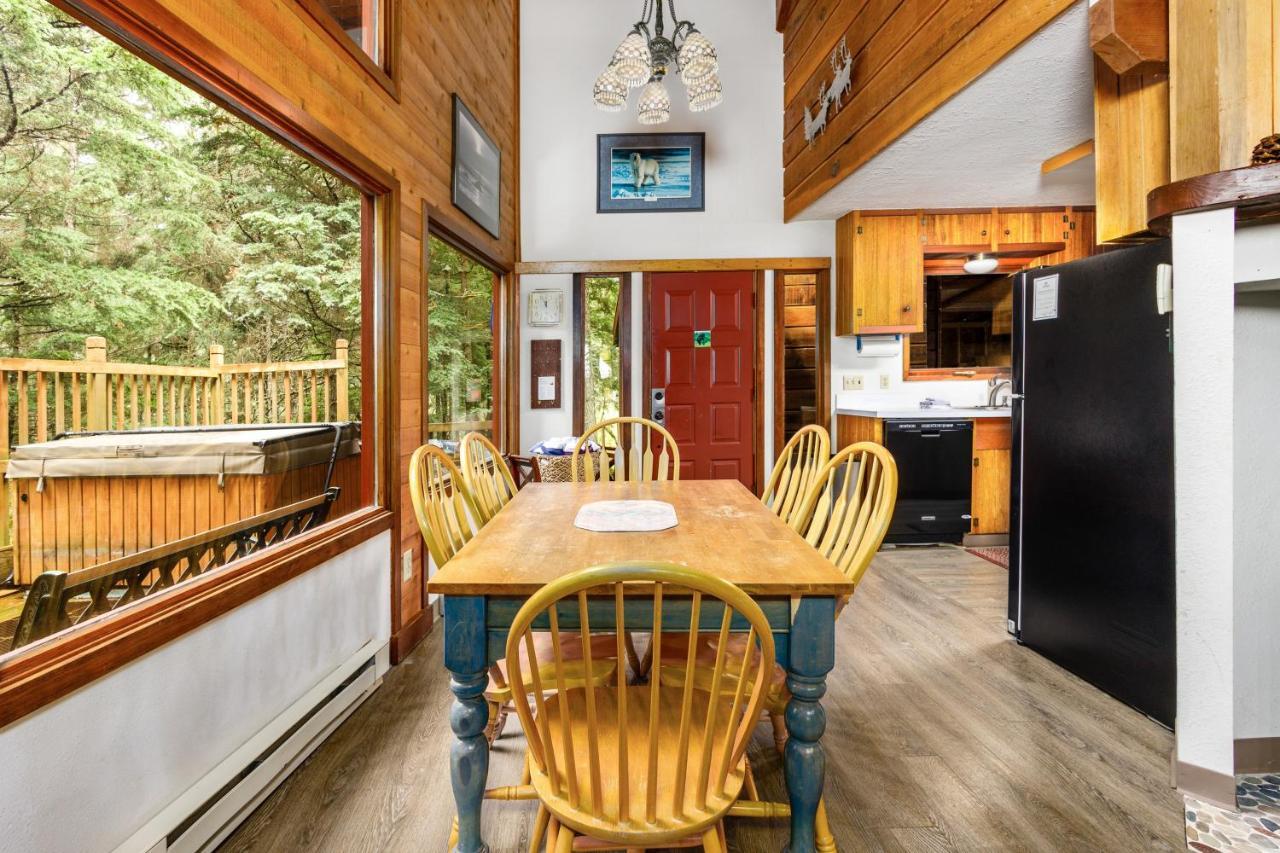 Vail Chalet Girdwood Bagian luar foto
